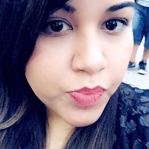 Meet your Posher, Ana